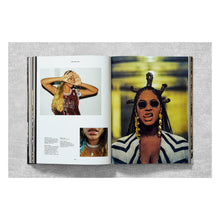Load image into Gallery viewer, Ice Cold. A Hip-Hop Jewelry History (German, French, English)
