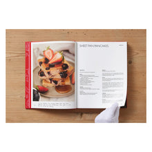 Load image into Gallery viewer, Mary McCartney. Feeding Creativity (English)