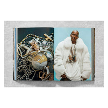 Load image into Gallery viewer, Ice Cold. A Hip-Hop Jewelry History (German, French, English)
