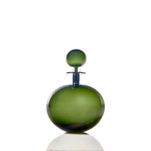 Load image into Gallery viewer, Petite Low Round Decanter