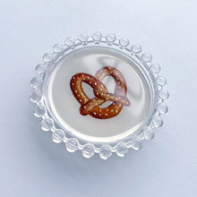 Load image into Gallery viewer, Pretzel Dish