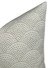 Load image into Gallery viewer, Scalloped Woven Pillow Cover in Natural
