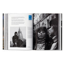 Load image into Gallery viewer, Paris. Portrait of a City (German, French, English)