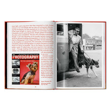 Load image into Gallery viewer, Walter Chandoha. Dogs. Photographs 1941–1991 (English)