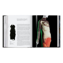 Load image into Gallery viewer, Fashion Designers A–Z. 2020 Edition (German, French, English)