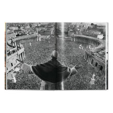 Load image into Gallery viewer, Rome. Portrait of a City (German, French, English)