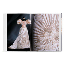 Load image into Gallery viewer, Fashion History. From the 18th to the 20th Century (English)
