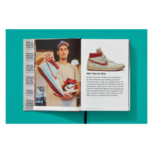 Load image into Gallery viewer, Sneaker Freaker. World's Greatest Sneaker Collectors (English)
