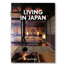 Load image into Gallery viewer, Living in Japan. 45th Ed. (German, French, English)
