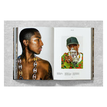 Load image into Gallery viewer, Ice Cold. A Hip-Hop Jewelry History (German, French, English)
