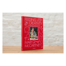 Load image into Gallery viewer, Mary McCartney. Feeding Creativity (English)
