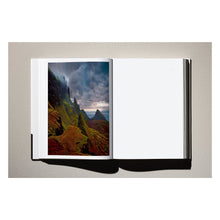 Load image into Gallery viewer, Albert Watson. Kaos (German, French, English)
