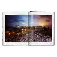 Load image into Gallery viewer, Stephen Wilkes. Day to Night (German, French, English)
