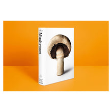 Load image into Gallery viewer, The Gourmand's Mushroom. A Collection of Stories and Recipes (English)
