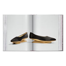 Load image into Gallery viewer, Shoes A–Z. 45th Ed. (German, French, English)
