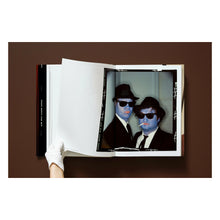 Load image into Gallery viewer, Annie Leibovitz (English)
