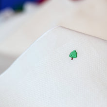 Load image into Gallery viewer, Our Extra-Soft, Extra-Sustainable Hanky with 🌳 Tree Embroidery
