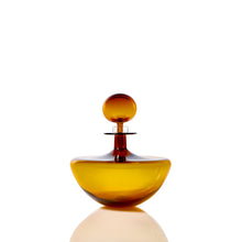 Load image into Gallery viewer, Petite Low Arc Decanter
