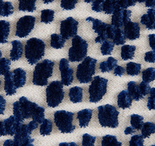 Load image into Gallery viewer, Les Touches Velvet Pillow Cover in Blue
