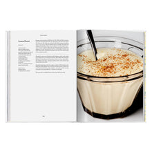 Load image into Gallery viewer, The Gourmand's Lemon. A Collection of Stories and Recipes (English)

