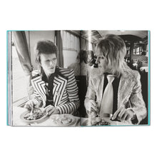 Load image into Gallery viewer, Mick Rock. The Rise of David Bowie. 1972–1973 (German, French, English)
