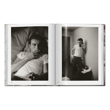 Load image into Gallery viewer, Stanley Kubrick Photographs. Through a Different Lens (German, French, English)
