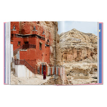 Load image into Gallery viewer, The New York Times Explorer. 100 Dream Trips Around the World From the Algarve to Xian (English)

