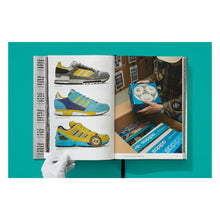 Load image into Gallery viewer, Sneaker Freaker. World's Greatest Sneaker Collectors (English)
