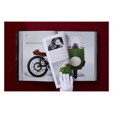 Load image into Gallery viewer, Ultimate Collector Motorcycles (English) (FFE)
