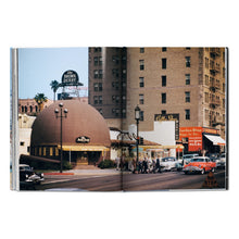 Load image into Gallery viewer, Los Angeles. Portrait of a City (German, French, English)
